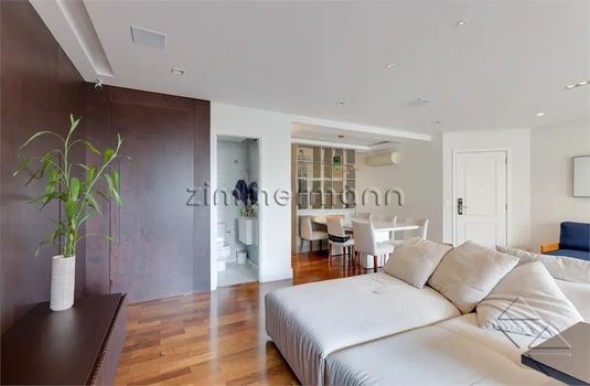 Foto 4 do(a) Apartamento de 3 quartos à venda em Vila Olímpia, São Paulo