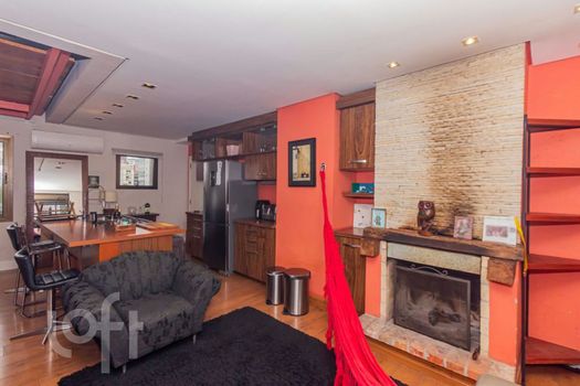 Foto 5 do(a) Apartamento de 2 quartos à venda em Três Figueiras, Porto Alegre