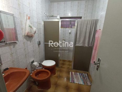 Foto 11 do(a) Casa de 4 quartos à venda em Brasil, Uberlândia
