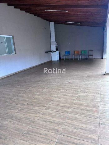 Foto 4 do(a) Casa de 3 quartos à venda em Lídice, Uberlândia