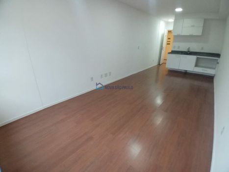 Foto 5 do(a) Kitnet / JK / Studio de 1 quartos à venda em Mirandópolis, São Paulo