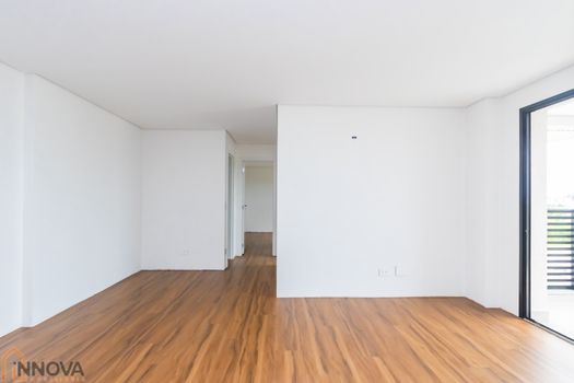 Foto 5 do(a) Apartamento de 2 quartos à venda em Cabral, Curitiba