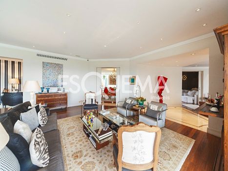 Foto 3 do(a) Apartamento de 4 quartos à venda em Jardim Guedala, São Paulo