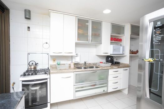 Foto 9 do(a) Apartamento de 4 quartos à venda em Rio Branco, Porto Alegre