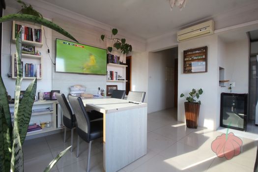 Foto 7 do(a) Apartamento de 2 quartos à venda em Azenha, Porto Alegre