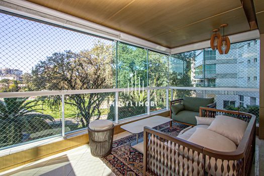 Foto 6 do(a) Apartamento de 3 quartos para alugar em Três Figueiras, Porto Alegre