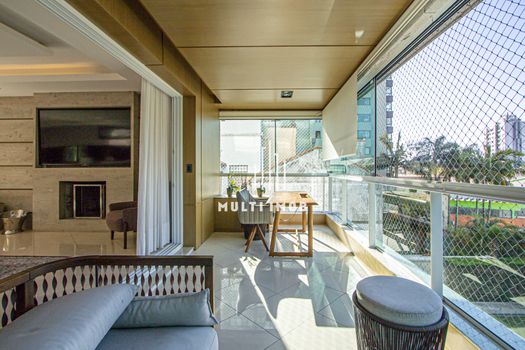 Foto 7 do(a) Apartamento de 3 quartos para alugar em Três Figueiras, Porto Alegre