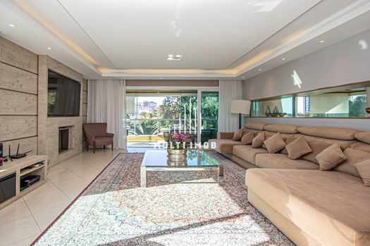 Foto 4 do(a) Apartamento de 3 quartos para alugar em Três Figueiras, Porto Alegre