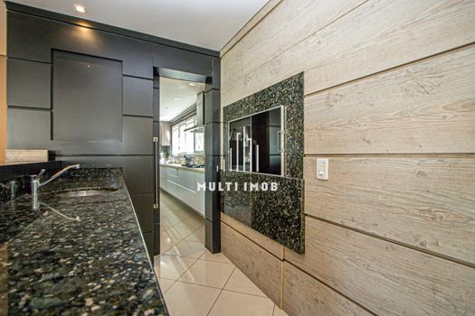 Foto 11 do(a) Apartamento de 3 quartos para alugar em Três Figueiras, Porto Alegre