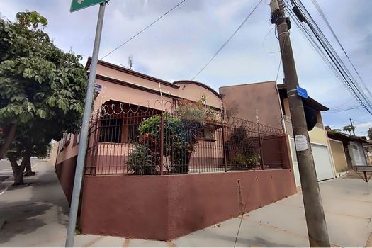 Foto 4 do(a) Casa de 3 quartos à venda em Vila América, Lins