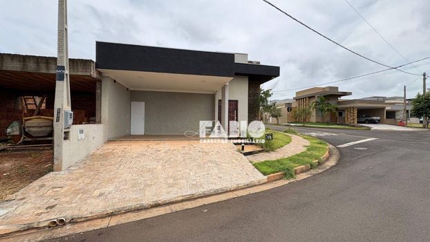 Foto 1 do(a) Casa em Condomínio de 3 quartos à venda em null, Ipiguá