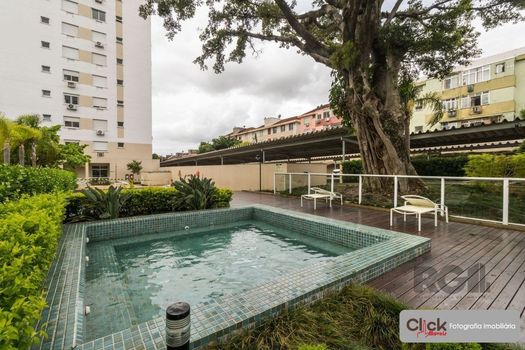 Foto 33 do(a) Flat de 3 quartos à venda em Jardim Lindóia, Porto Alegre