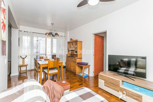 Foto 9 do(a) Apartamento de 4 quartos à venda em Centro Histórico, Porto Alegre