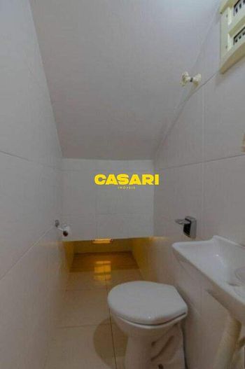 Foto 4 do(a) Casa de 3 quartos à venda em Vila Floresta, Santo André
