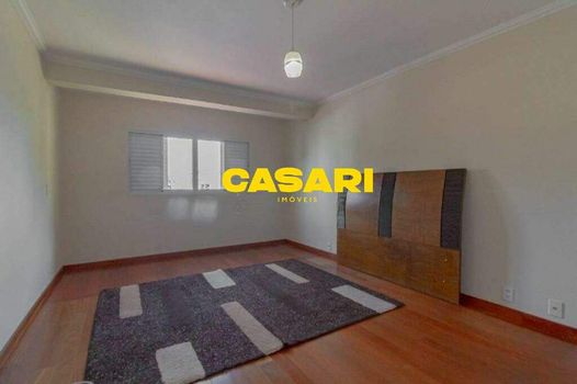 Foto 16 do(a) Casa de 3 quartos à venda em Vila Floresta, Santo André