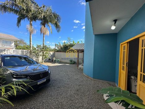 Foto 42 do(a) Casa de 3 quartos à venda em Barra da Lagoa, Florianópolis