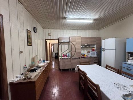 Foto 3 do(a) Casa de 4 quartos à venda em Petrópolis, Londrina