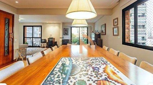 Foto 4 do(a) Apartamento de 4 quartos à venda em Vila Nova Conceição, São Paulo