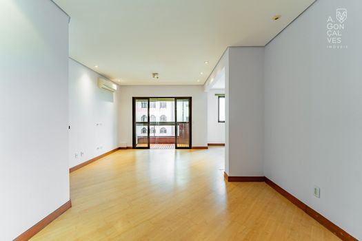 Foto 4 do(a) Apartamento de 3 quartos à venda em Cabral, Curitiba
