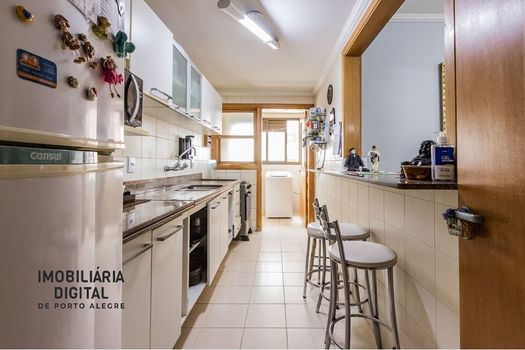 Foto 22 do(a) Apartamento de 3 quartos à venda em Jardim Lindóia, Porto Alegre
