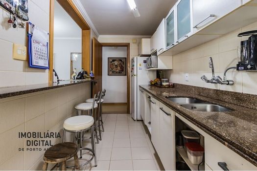 Foto 25 do(a) Apartamento de 3 quartos à venda em Jardim Lindóia, Porto Alegre
