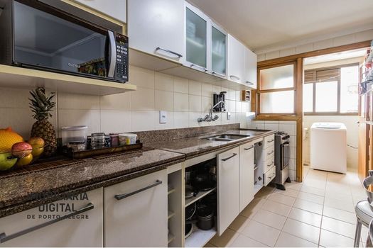 Foto 23 do(a) Apartamento de 3 quartos à venda em Jardim Lindóia, Porto Alegre