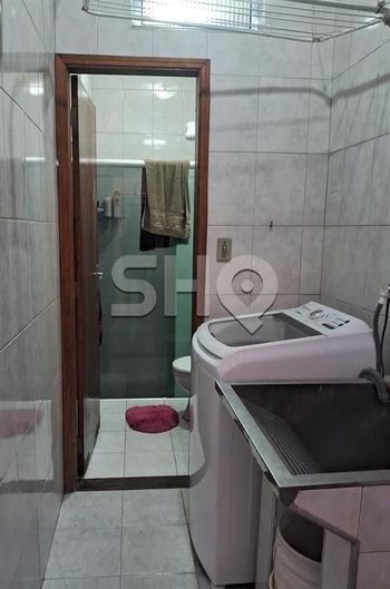 Foto 4 do(a) Casa de 2 quartos à venda em Vila Carolina, São Paulo
