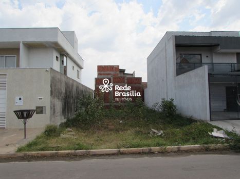 Foto 2 do(a) Terreno false à venda em Guará II, Brasília