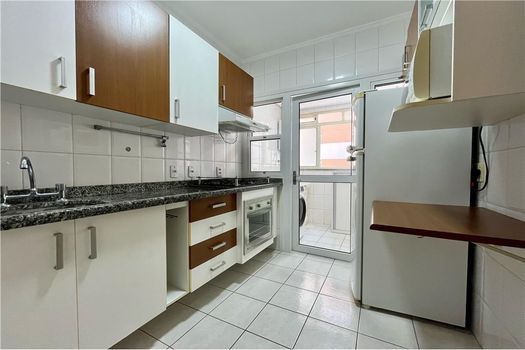Foto 8 do(a) Apartamento de 3 quartos à venda em Boa Vista, Porto Alegre