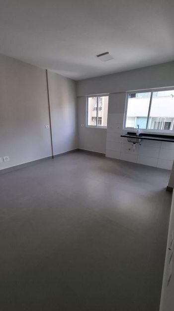 Foto 13 do(a) Apartamento de 2 quartos à venda em Zona 03, Maringá