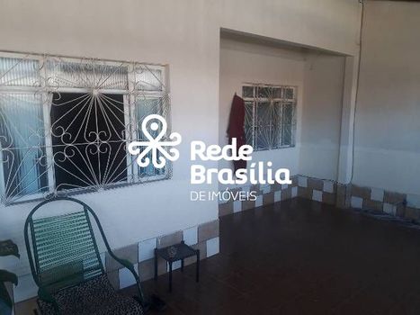 Foto 2 do(a) Casa de 3 quartos à venda em Guará II, Brasília