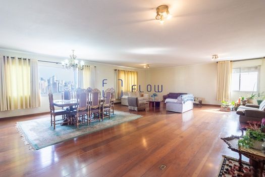 Foto 1 do(a) Apartamento de 3 quartos à venda em Cambuci, São Paulo