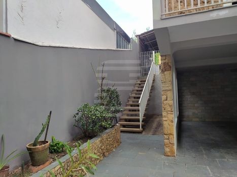 Foto 6 do(a) Casa de 3 quartos à venda em Vila Santa Isabel, Campinas