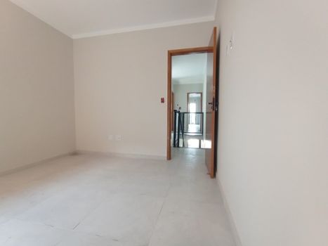 Foto 23 do(a) Casa de 3 quartos à venda em Vila Califórnia, São Paulo