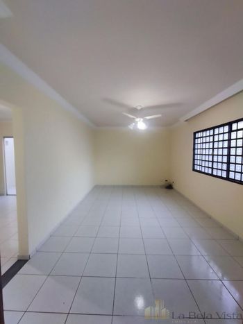 Foto 5 do(a) Casa de 4 quartos à venda em Vila Emília, Maringá