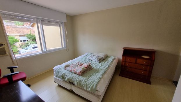 Foto 27 do(a) Casa em Condomínio de 3 quartos à venda em Santo Antônio, Porto Alegre