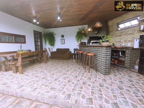 Foto 1 do(a) Casa de 5 quartos à venda em Três Vendas, Pelotas