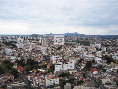 Foto 2 do(a) Apartamento de 2 quartos à venda em Sagrada Família, Belo Horizonte