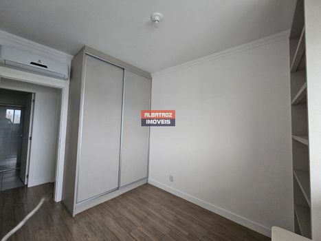 Foto 9 do(a) Apartamento de 3 quartos à venda em Itacorubi, Florianópolis