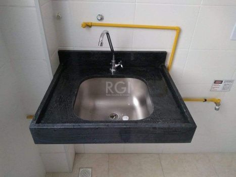 Foto 5 do(a) Flat de 2 quartos à venda em Vila Nova, Porto Alegre