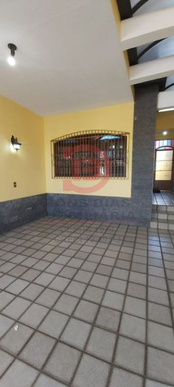 Foto 3 do(a) Casa de 3 quartos à venda em Jardim Três Marias, São Paulo
