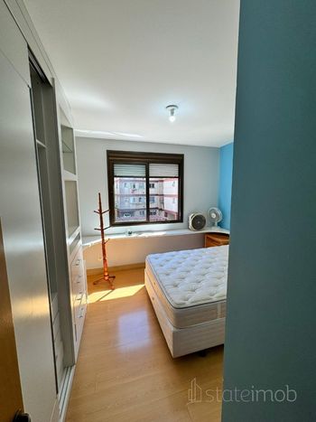 Foto 30 do(a) Apartamento de 4 quartos para alugar em Centro Histórico, Porto Alegre