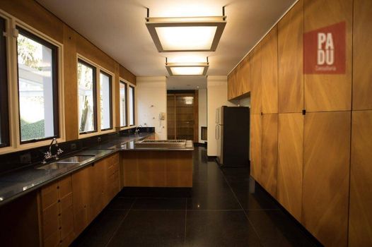 Foto 4 do(a) Casa de 5 quartos à venda em Chácara Flora, São Paulo