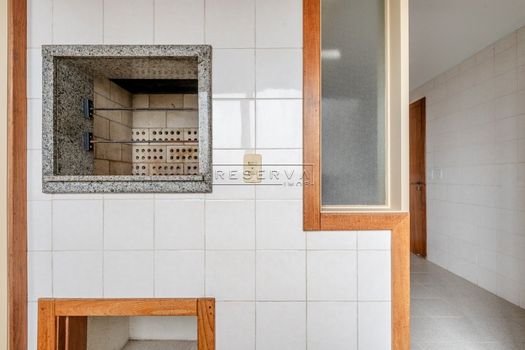 Foto 8 do(a) Apartamento de 3 quartos à venda em Chácara das Pedras, Porto Alegre