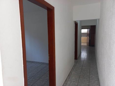 Foto 7 do(a) Casa de 6 quartos à venda em Capão Redondo, São Paulo