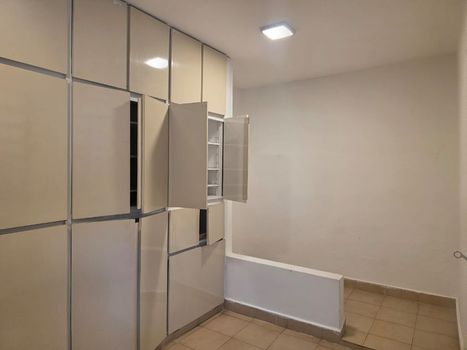 Foto 6 do(a) Casa de 3 quartos à venda em Parque Continental, São Paulo