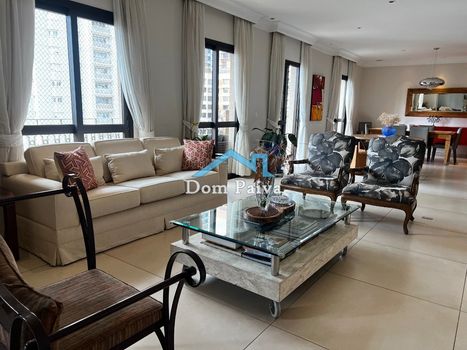 Foto 4 do(a) Apartamento de 4 quartos à venda em Moema, São Paulo