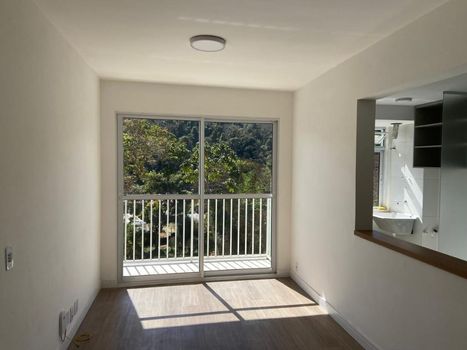 Foto 2 do(a) Apartamento de 2 quartos à venda em Nogueira, Petrópolis