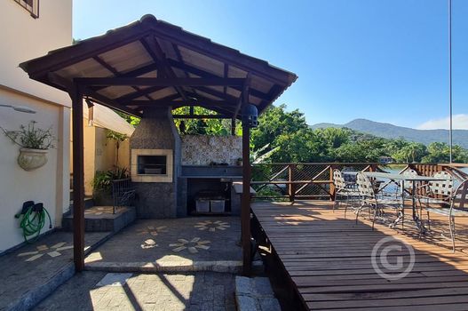 Foto 48 do(a) Casa de 3 quartos à venda em Lagoa da Conceição, Florianópolis