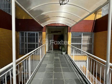 Foto 4 do(a) Apartamento de 2 quartos à venda em Vila Jardim, Porto Alegre